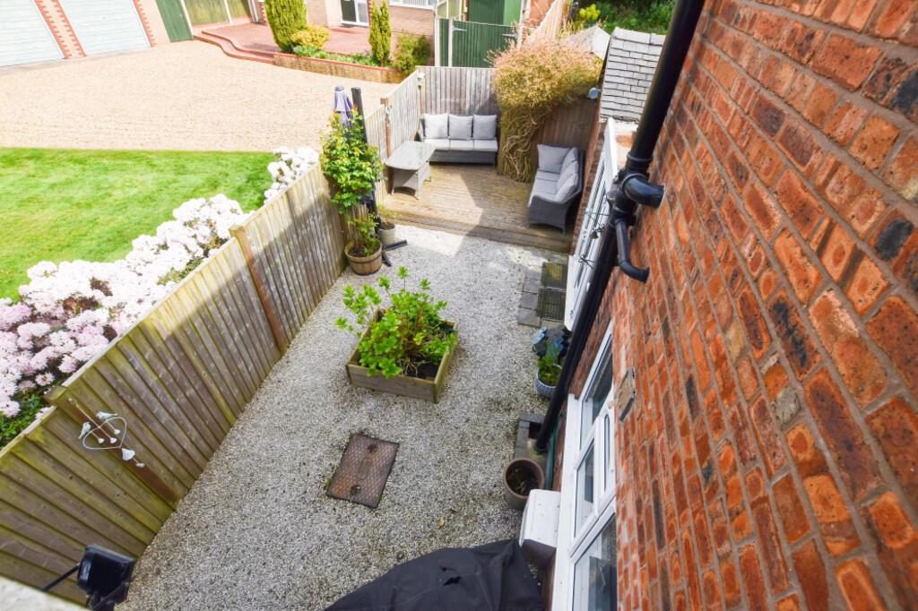 Rear Garden Aspec...