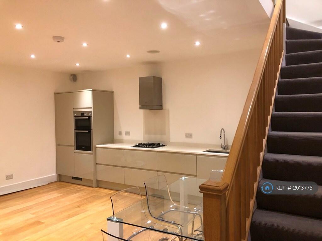 Kitchen/Lounge