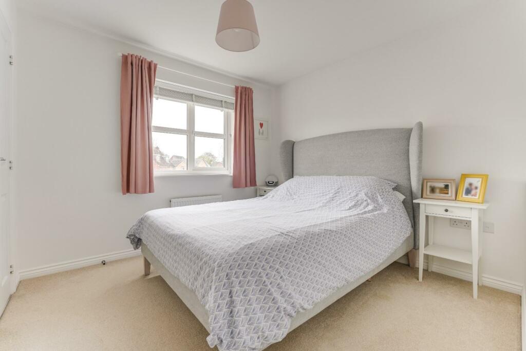 42 Aldridge Way-13.jpg