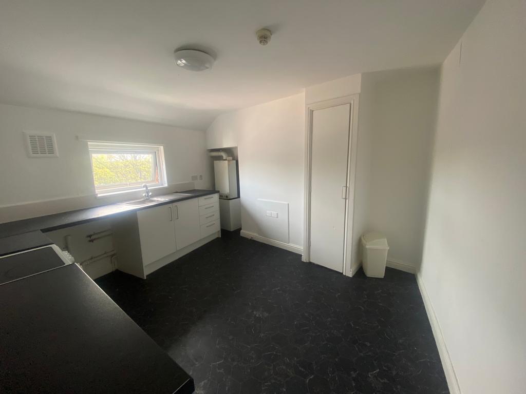 Spacious 2 Bedroom Flat near Pinderfields Hospita