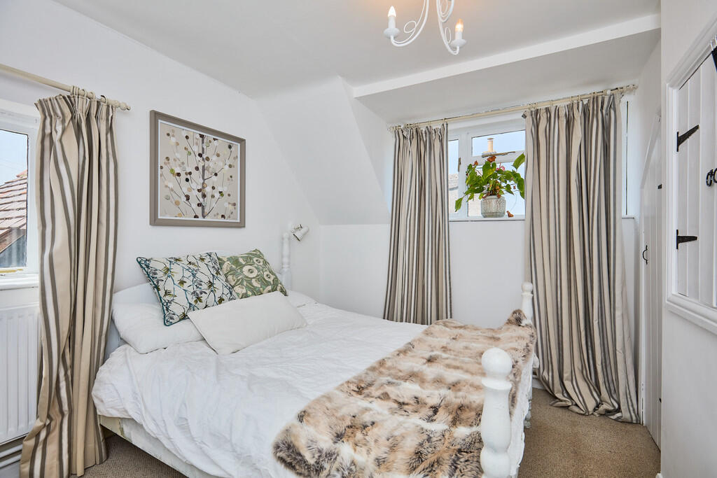 Edward Knight 202...