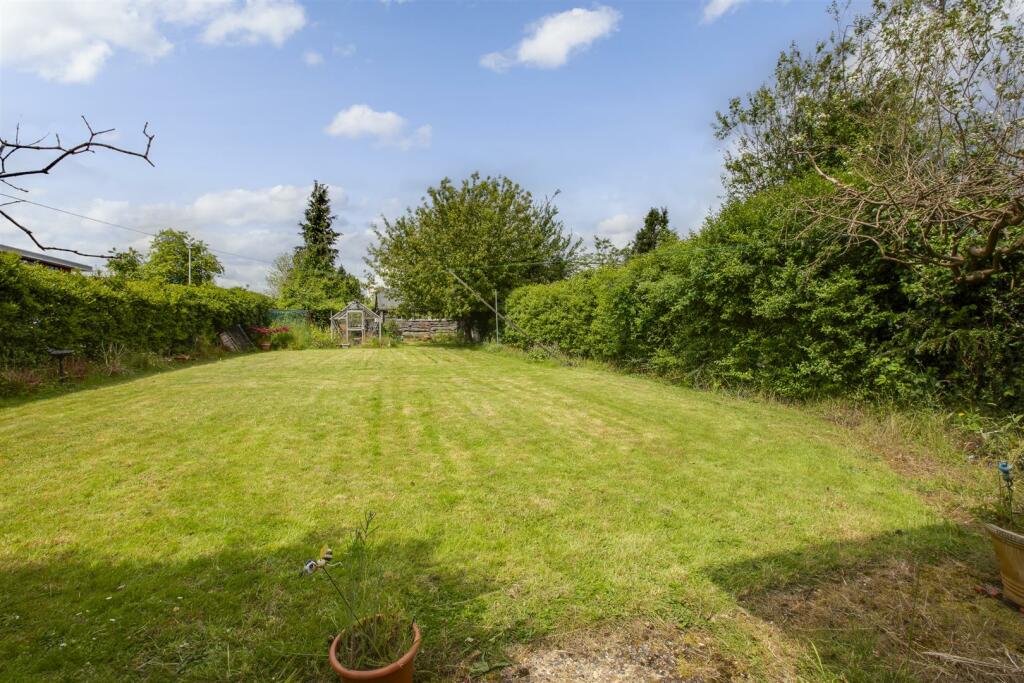 130A Cressex Road, HP12 4TZ-10.jpg