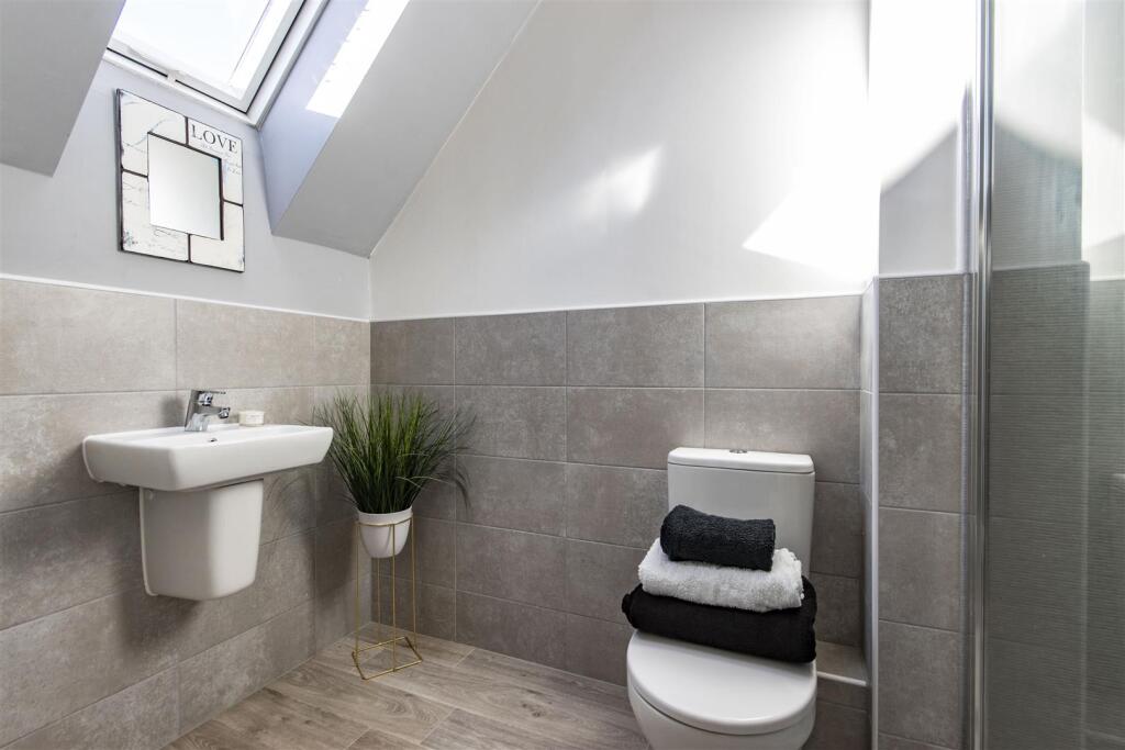 En Suite Shower Room