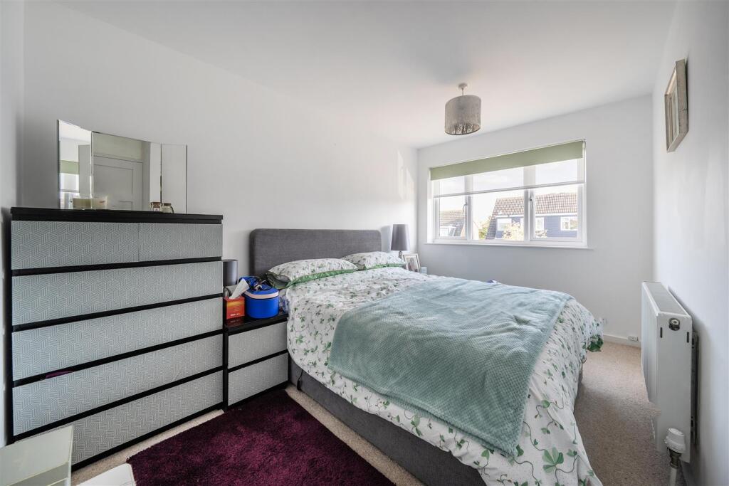 14 Oak Close, Towcester (12).jpg