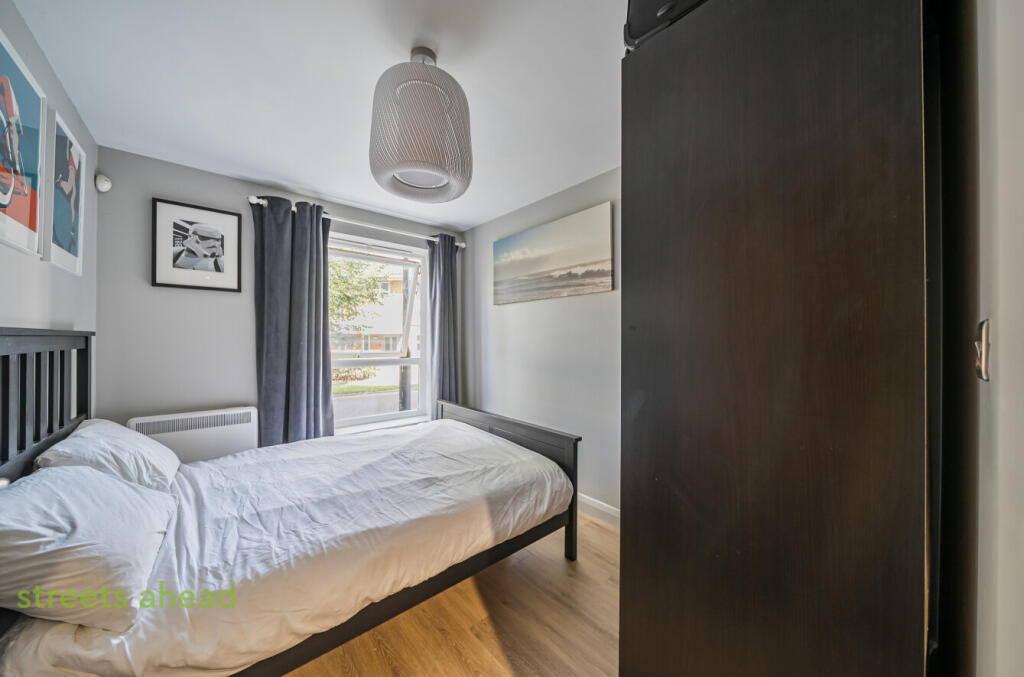 e3230c9b-7a4e-4fd...