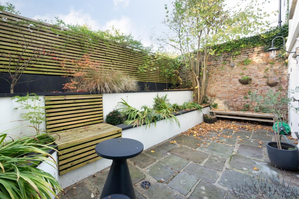 Rear courtyard