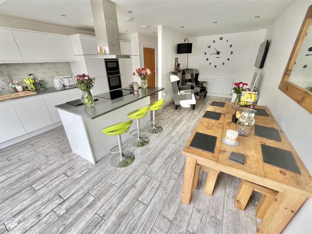 Open Plan Living Dining Kitchen Aspect 3