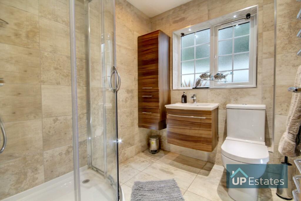 WC SHOWER ROOM