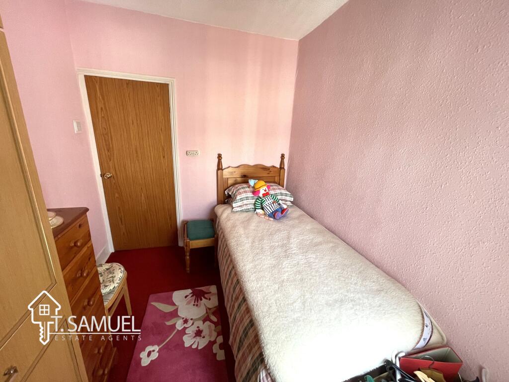 Bedroom 3.JPG