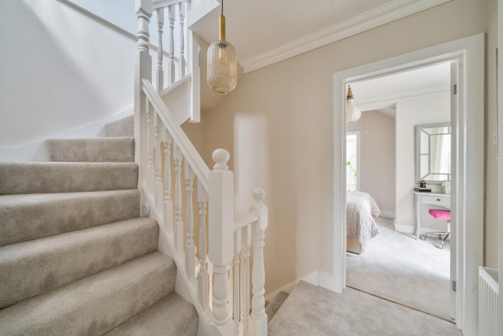 1330286-17-68834a...