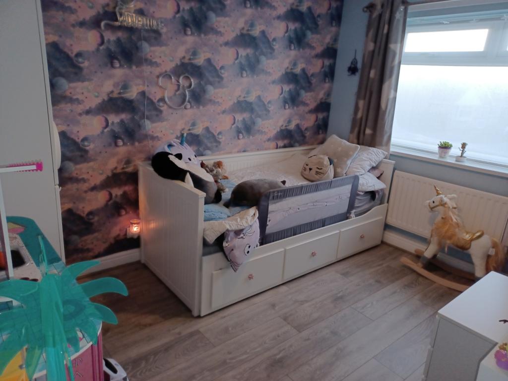 Bed2