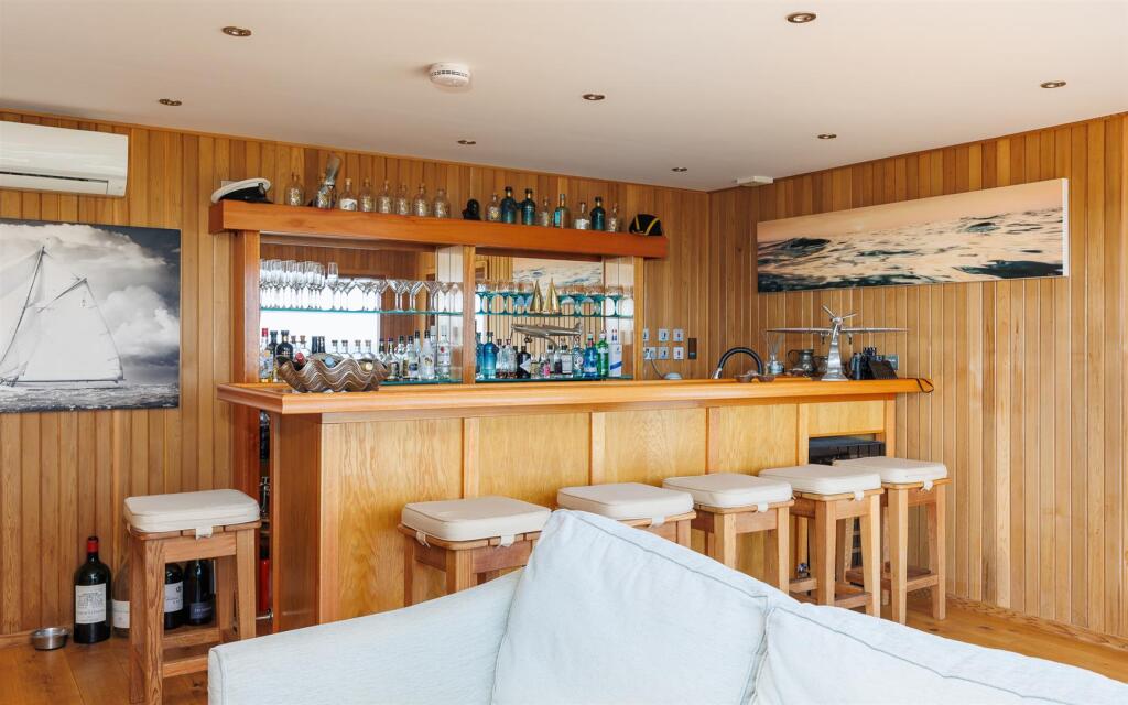 Pavilion Bar