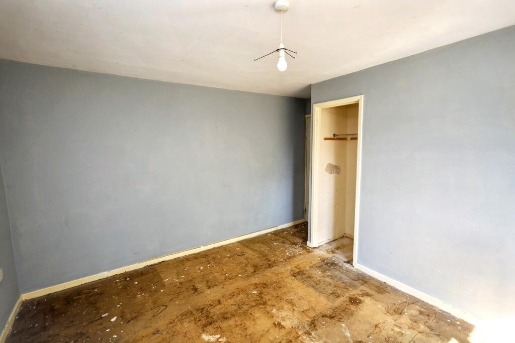 177 Tithe Farm Road, Houghton Regis, Dunstable, Bedfordshire, LU5 5JF