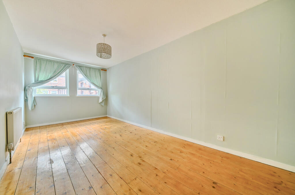 1355519-4-68c7edc...