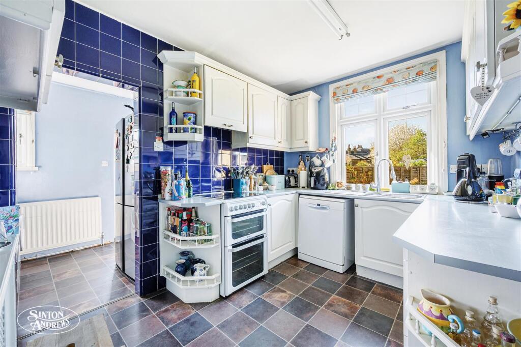 32 Croft Kitch.jpg