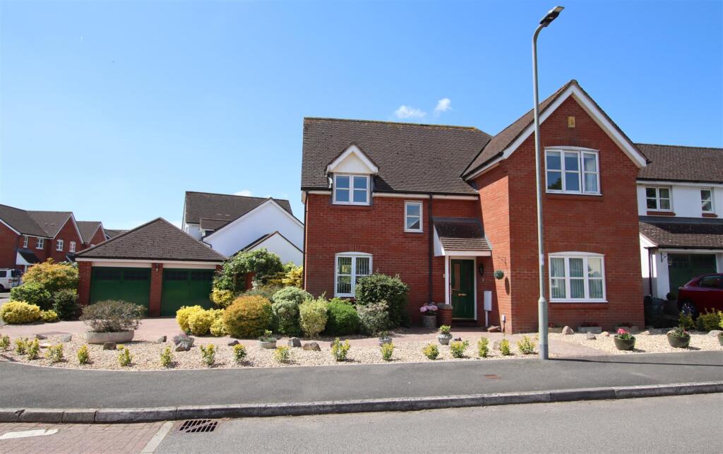 Front Elevation..jpg