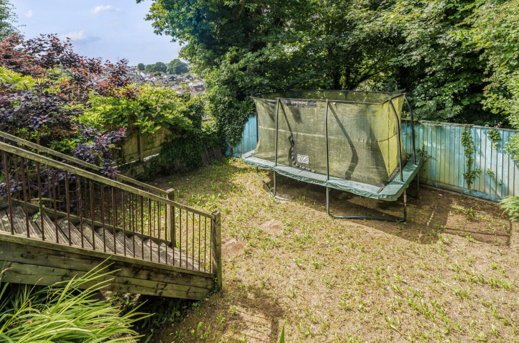 1315981-2-685eb31...