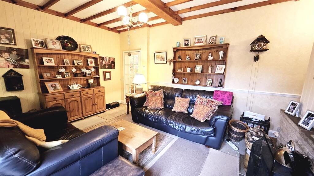 Reception Room 2.jpg