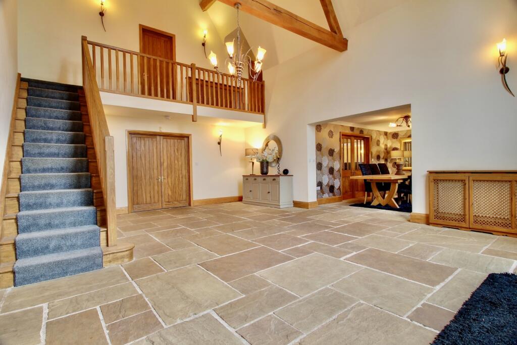 Grand Vaulted Entrance Hall