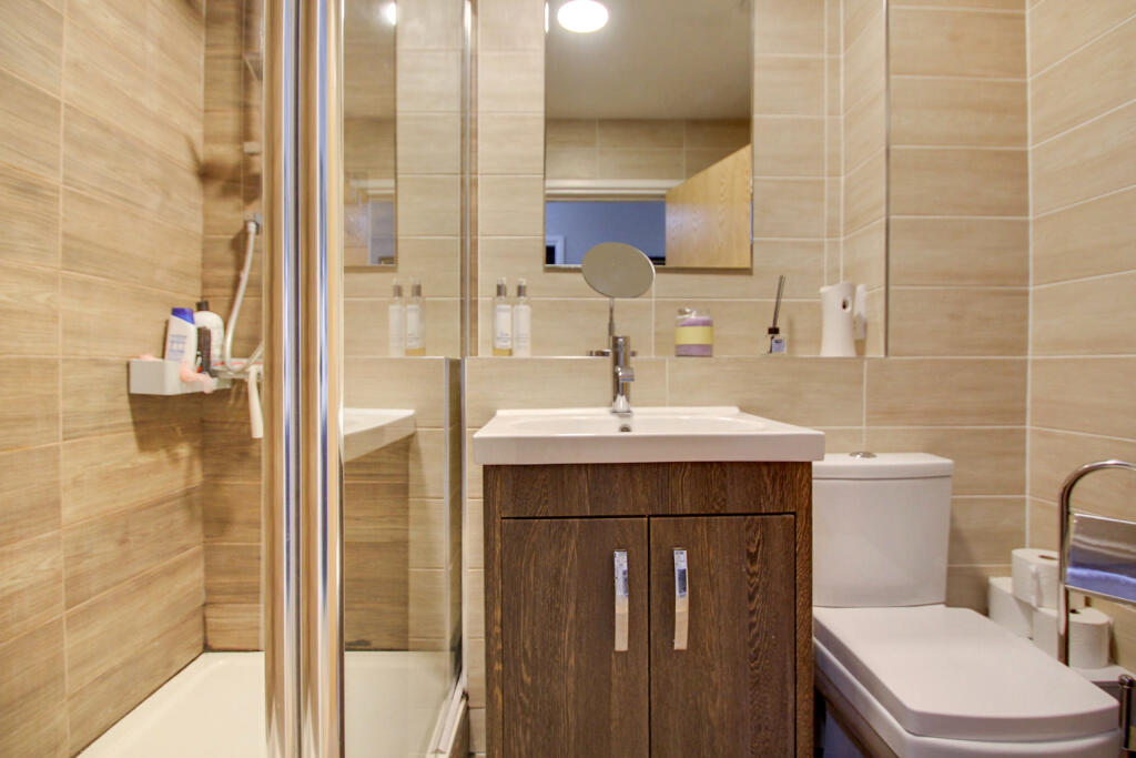 Shower/WC