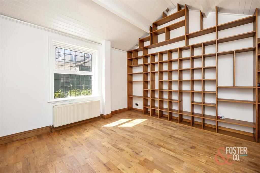 Upper Gardner Street_24-002.jpg