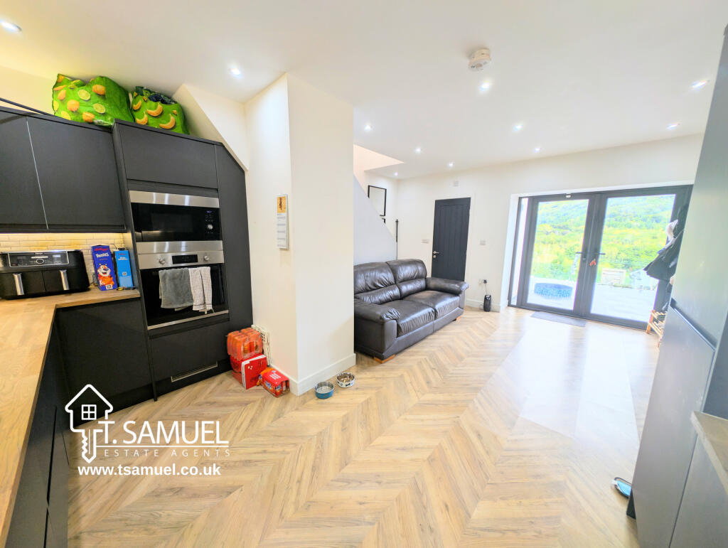 Kitchen / Dining / Family Room