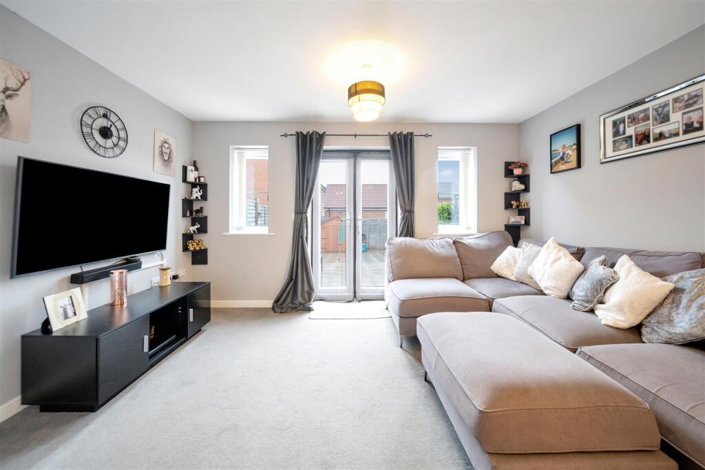 10 The Circle-22.jpg