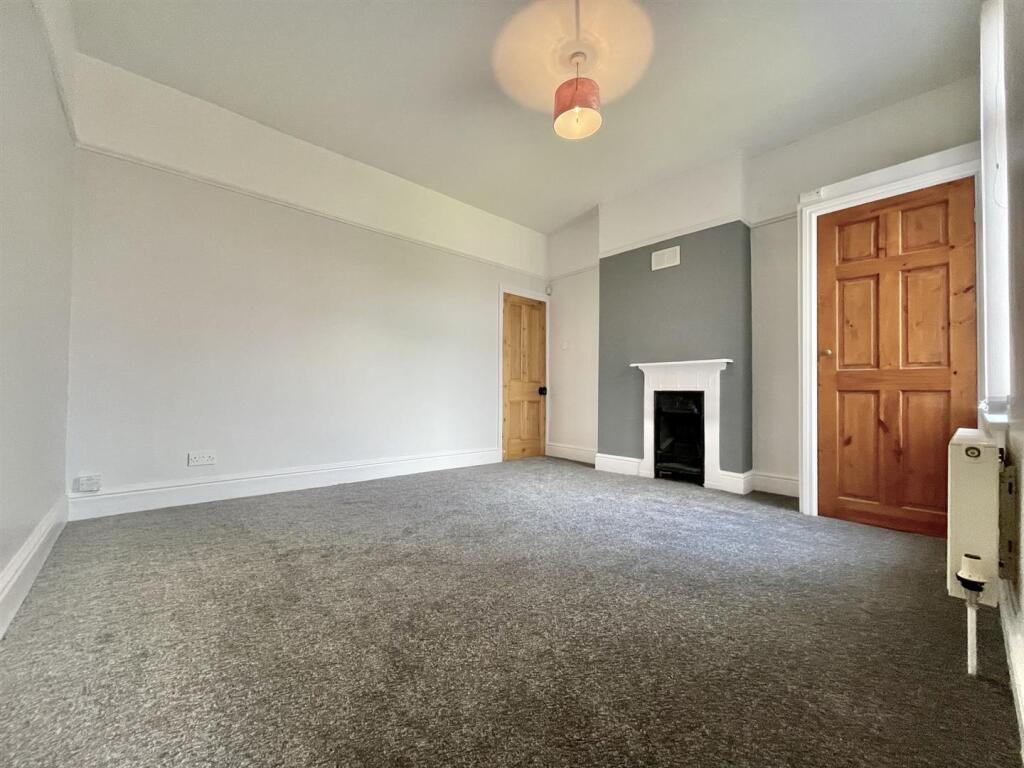 110 Beech Bedroom 2.jpeg