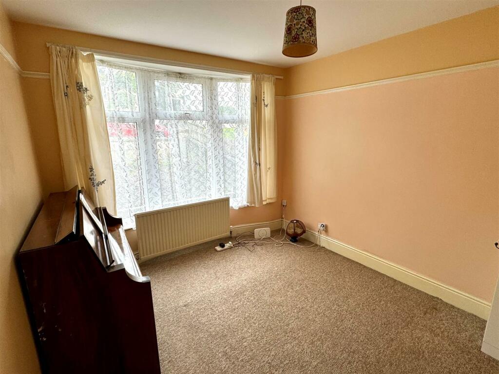 12 Trenance Avenue Bedroom 1