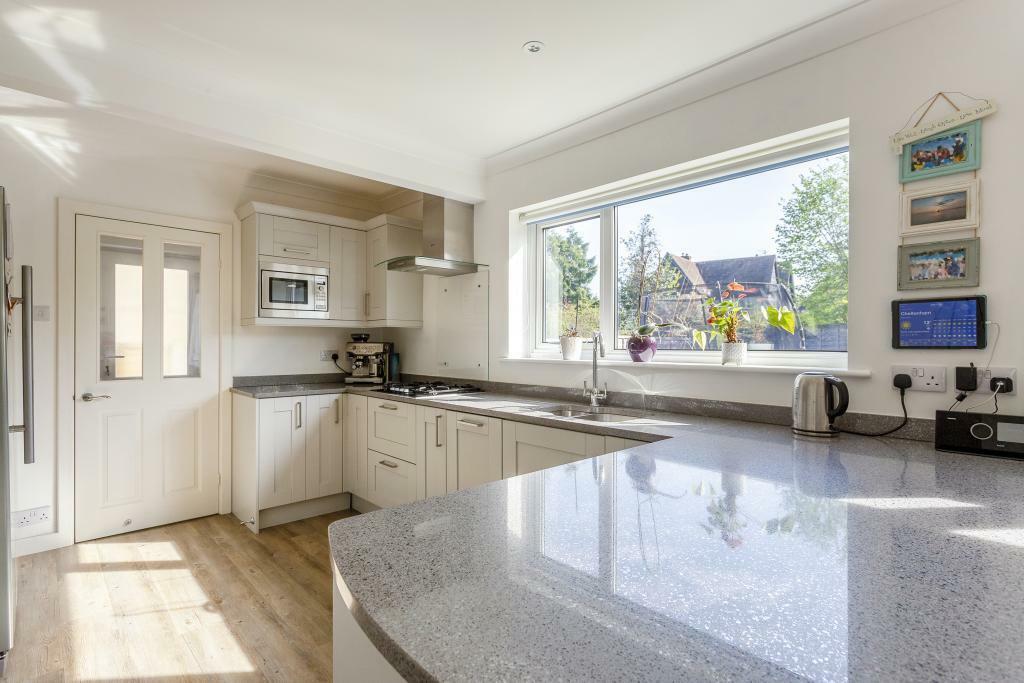 8 Peregrine Road 316259 (10).jpg