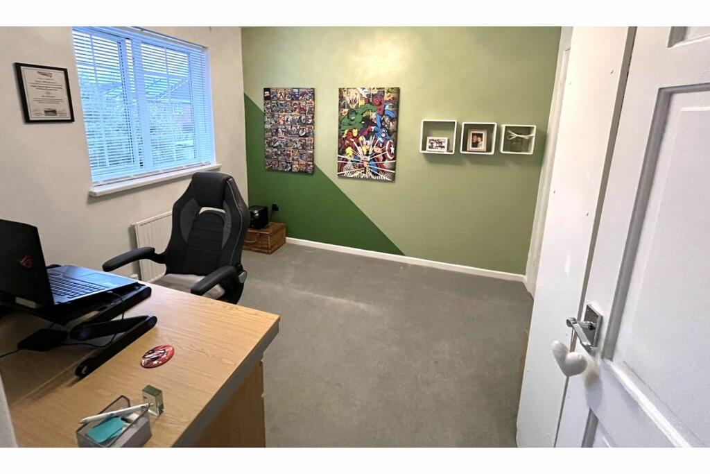 Bedroom Three/Study