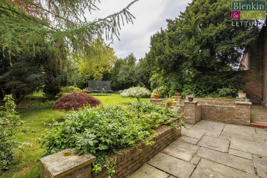 The_Grange_externals_1