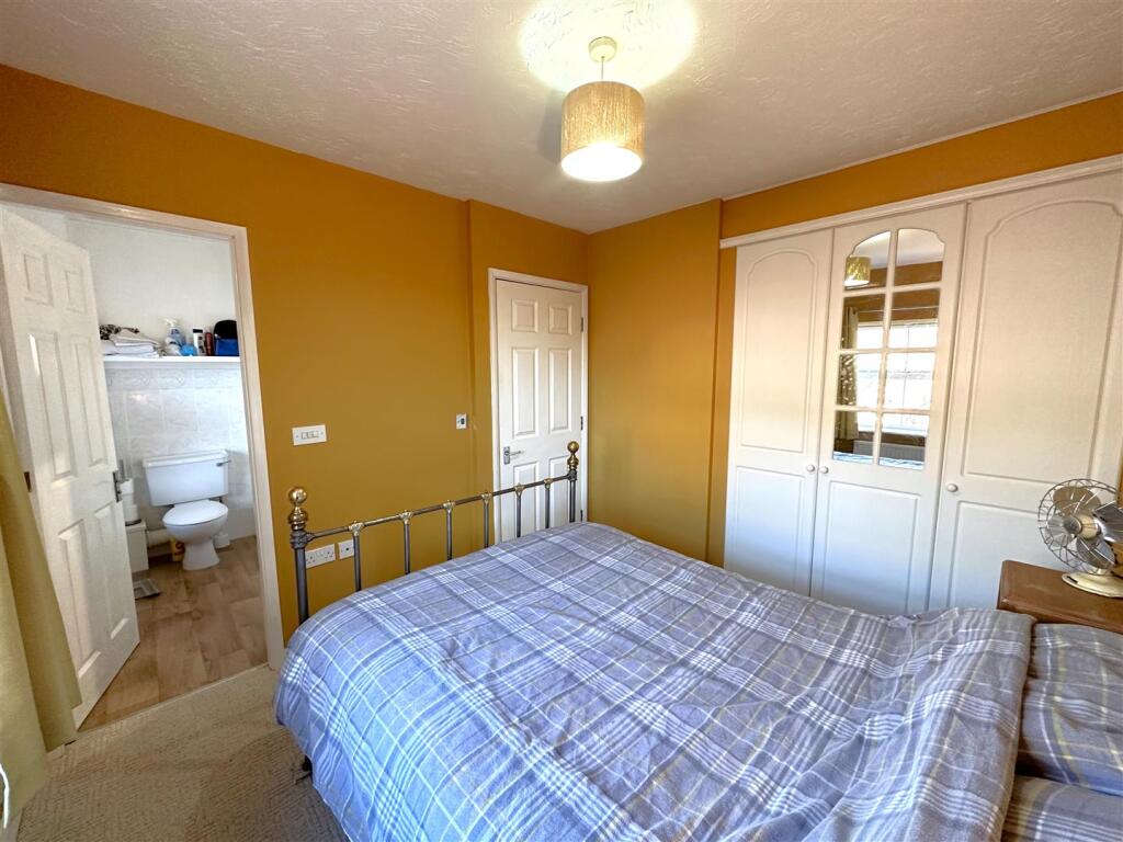 Bedroom One Into En-Suite 962