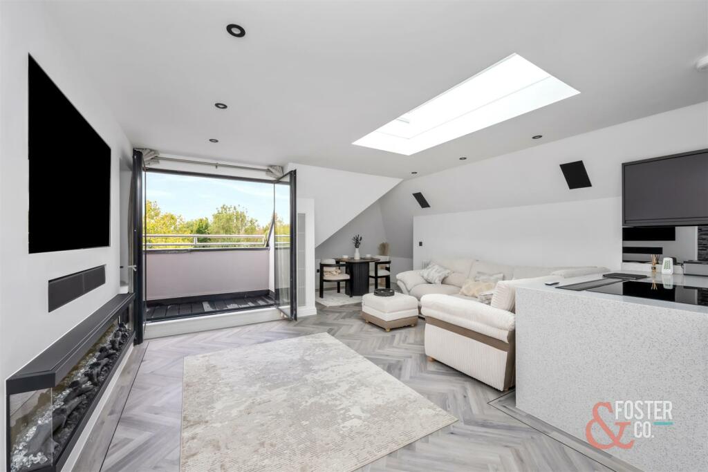 Goldstone Crescent, 57, flat 7-013.jpg