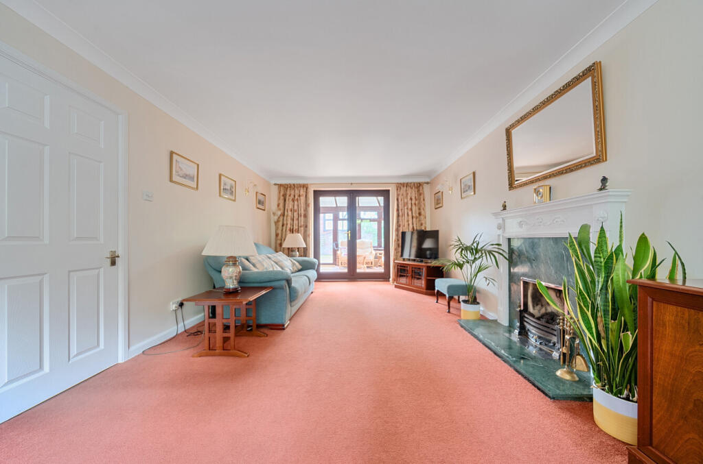 1343492-28-68af1b...