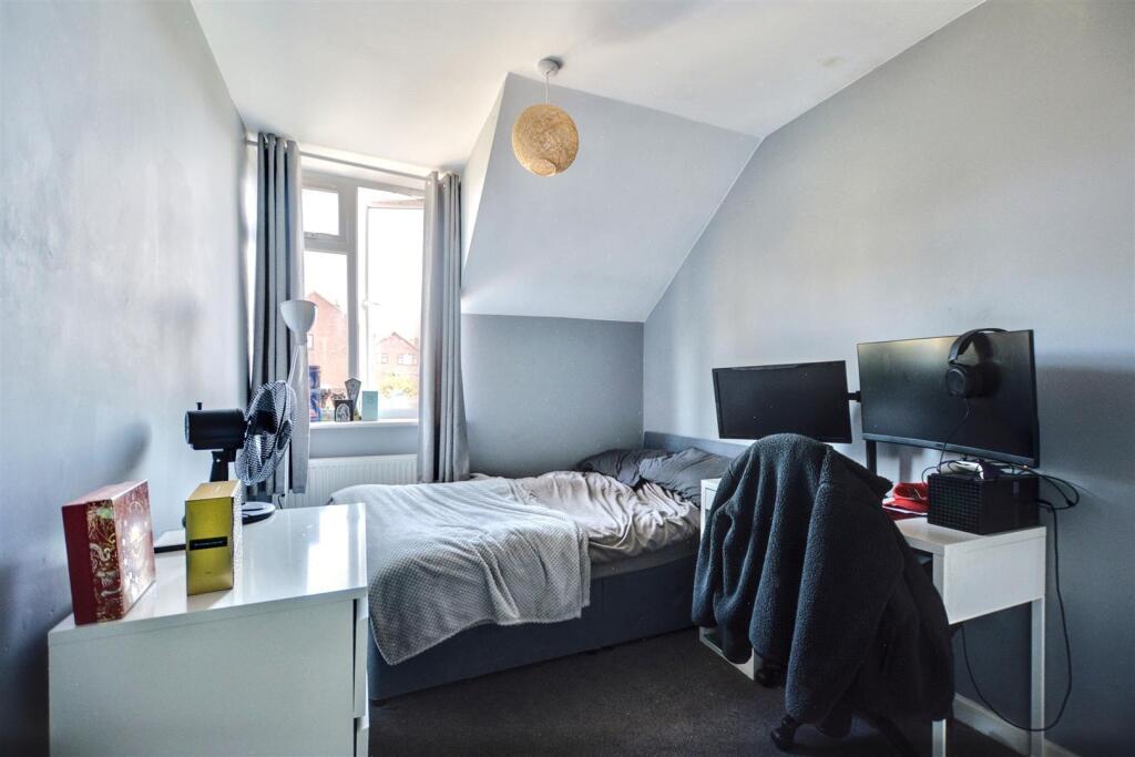 Bedroom 2_1.jpeg