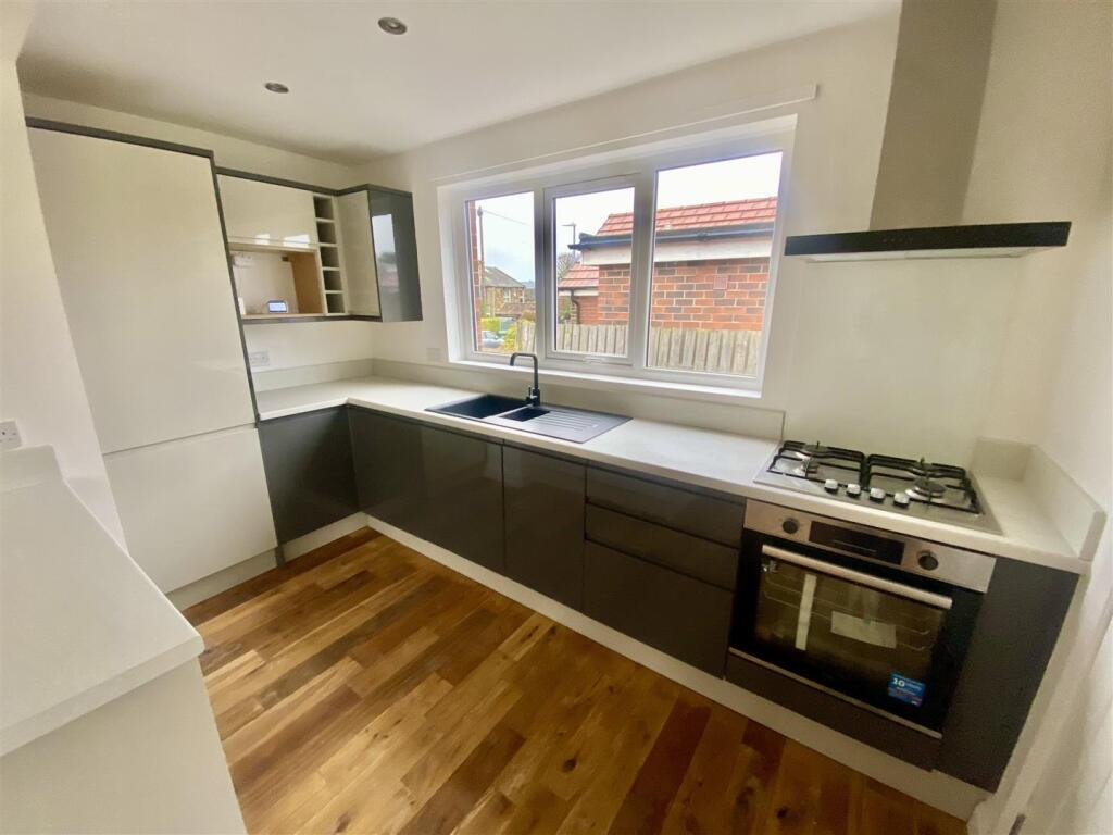 Bramleys Estate Agents - Hepworth Drive - Mirfield