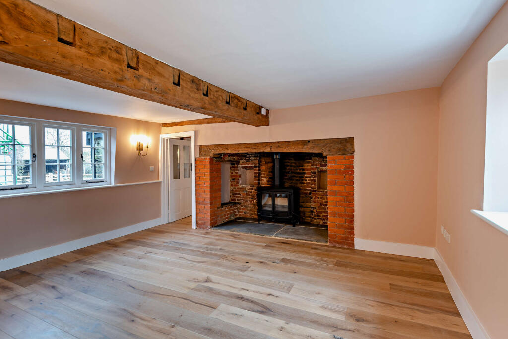 8636274interior10800