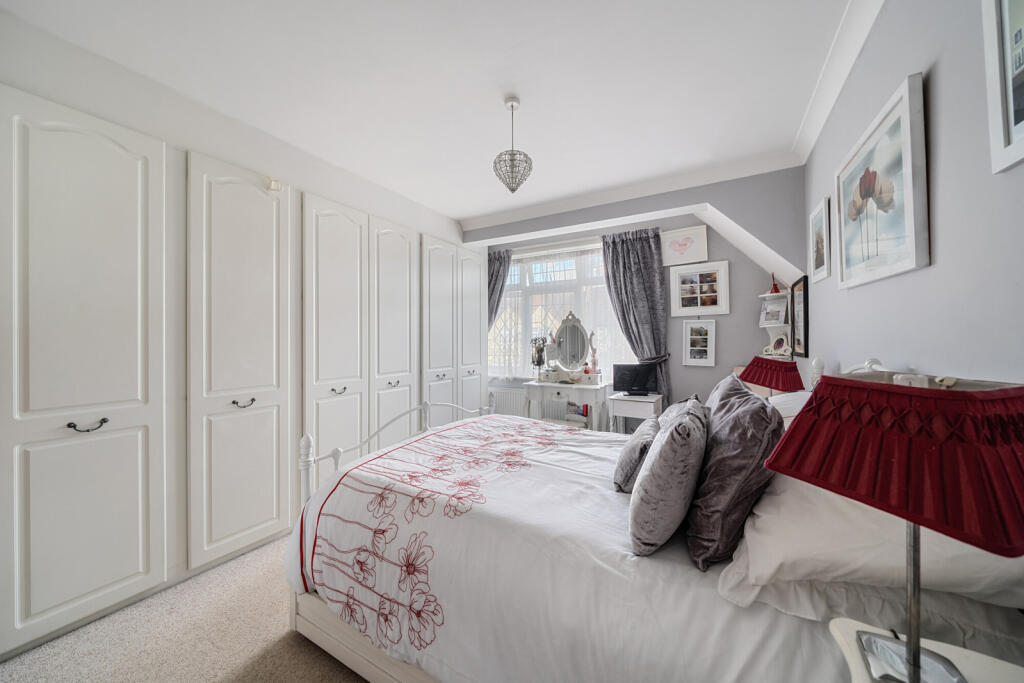 1302179-14-683ddd...