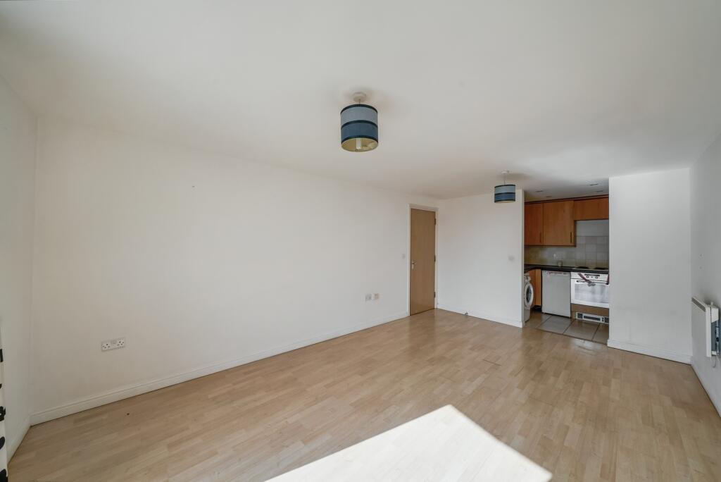 136 Berberis House, High Street, Feltham TW13 4GR