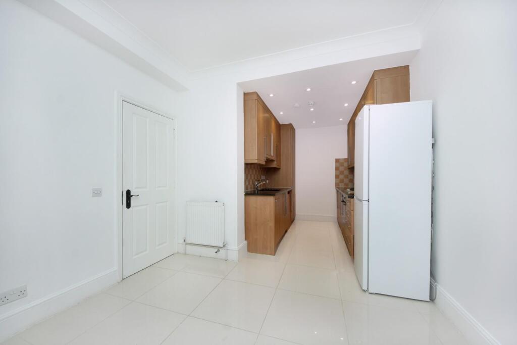 GV- F2 - 84 Grange Rd (6).jpg