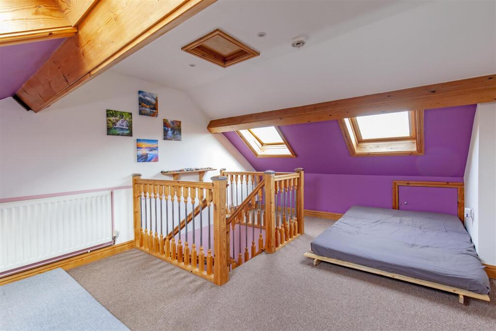 Bedroom 3-2.jpg