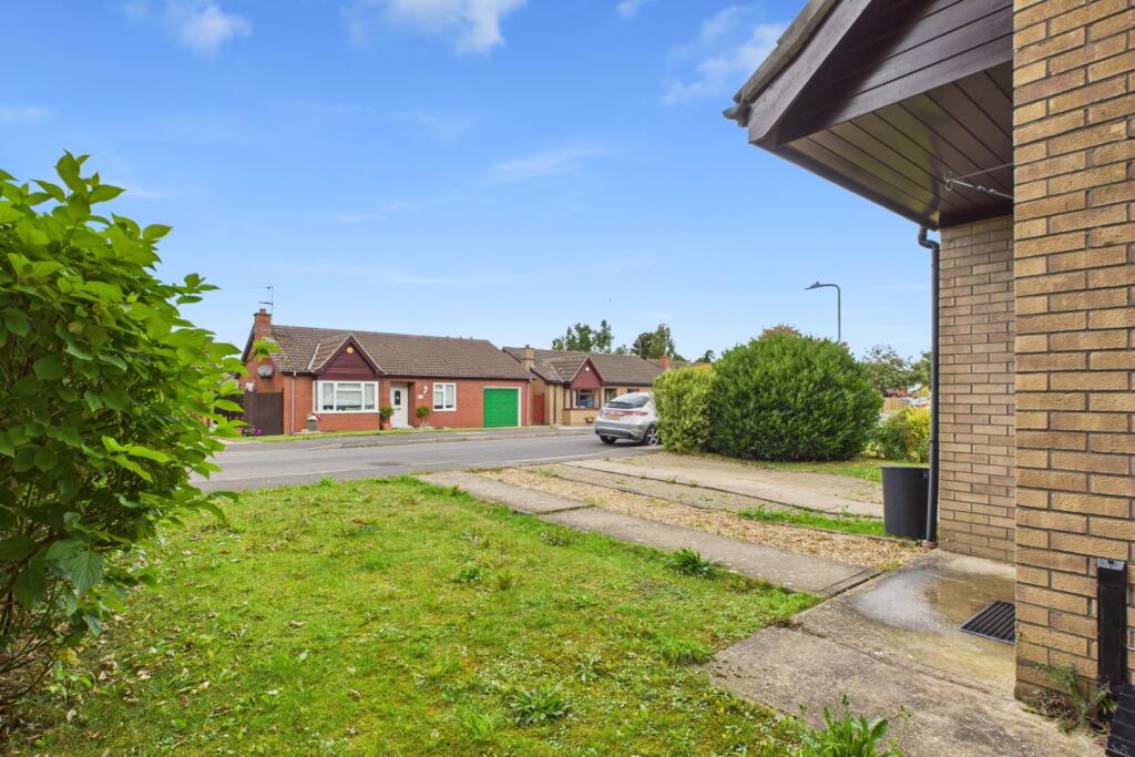 CAM04671G0-PR0081-STILL018