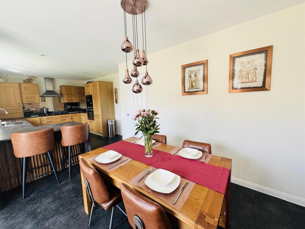 Kitchen Diner Living Area