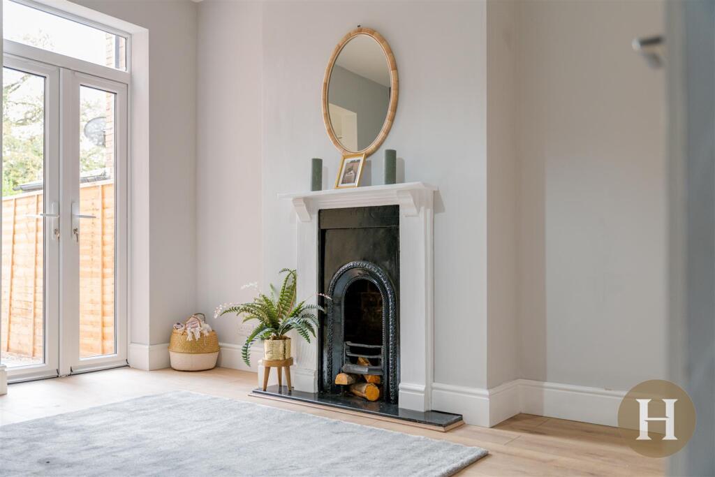 Hadleigh Estate Agents-46.jpg