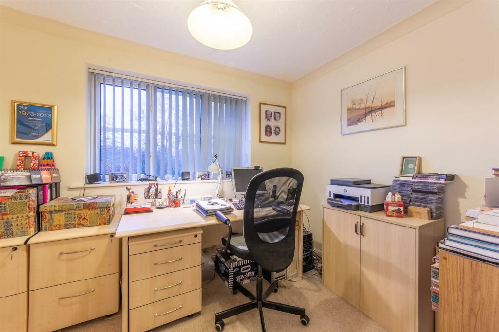 37 Birch Grove-9.jpg