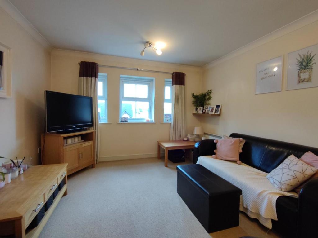 Living Area 2