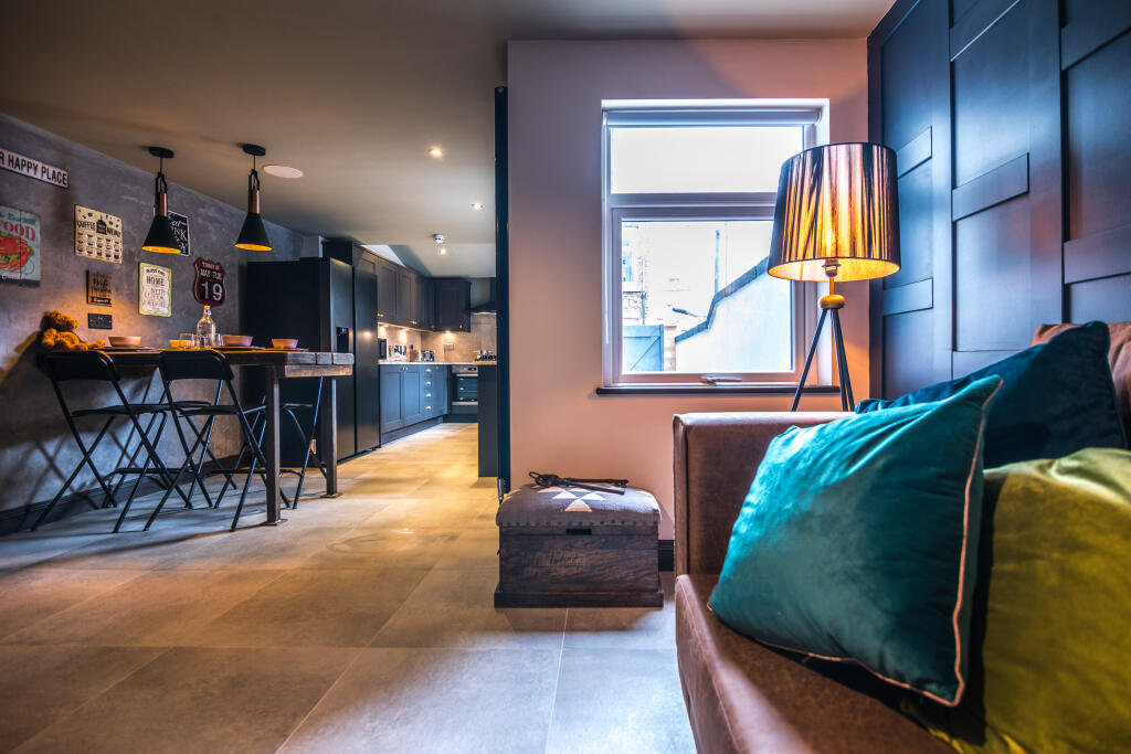 EH - 117 Adelaide Rd (45 of 67)