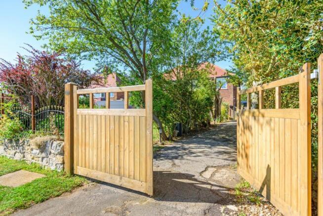 241118_006Tw00000ErzV7IAJ_IMG_02_0000_max_656x437.