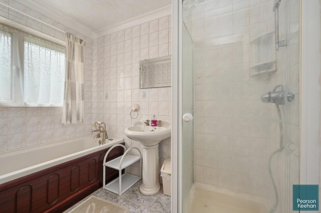 21-jevington-drive-bn2 (12).jpg